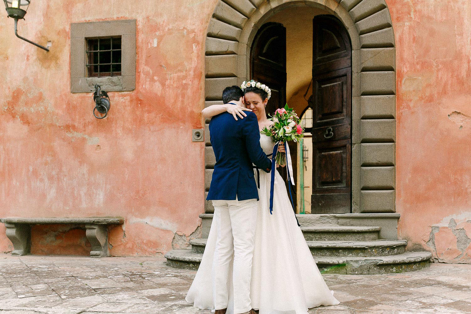cerimonia e ricevimento per un matrimonio intimo nel chianti