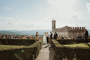 destination-wedding-gubbio