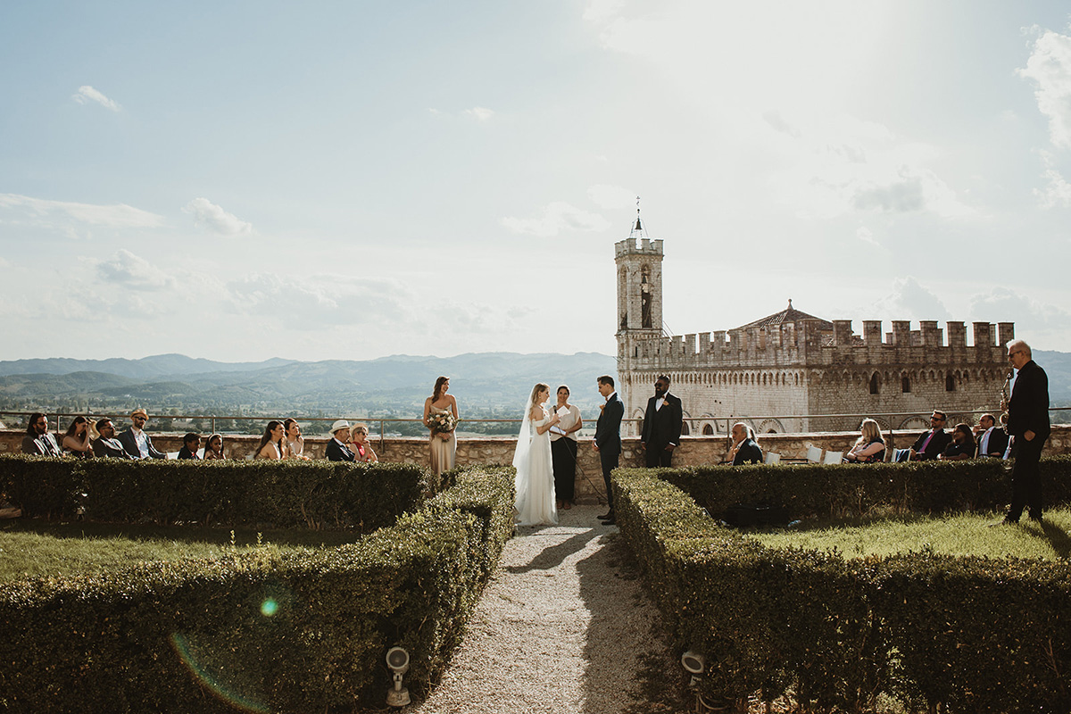 destination-wedding-gubbio