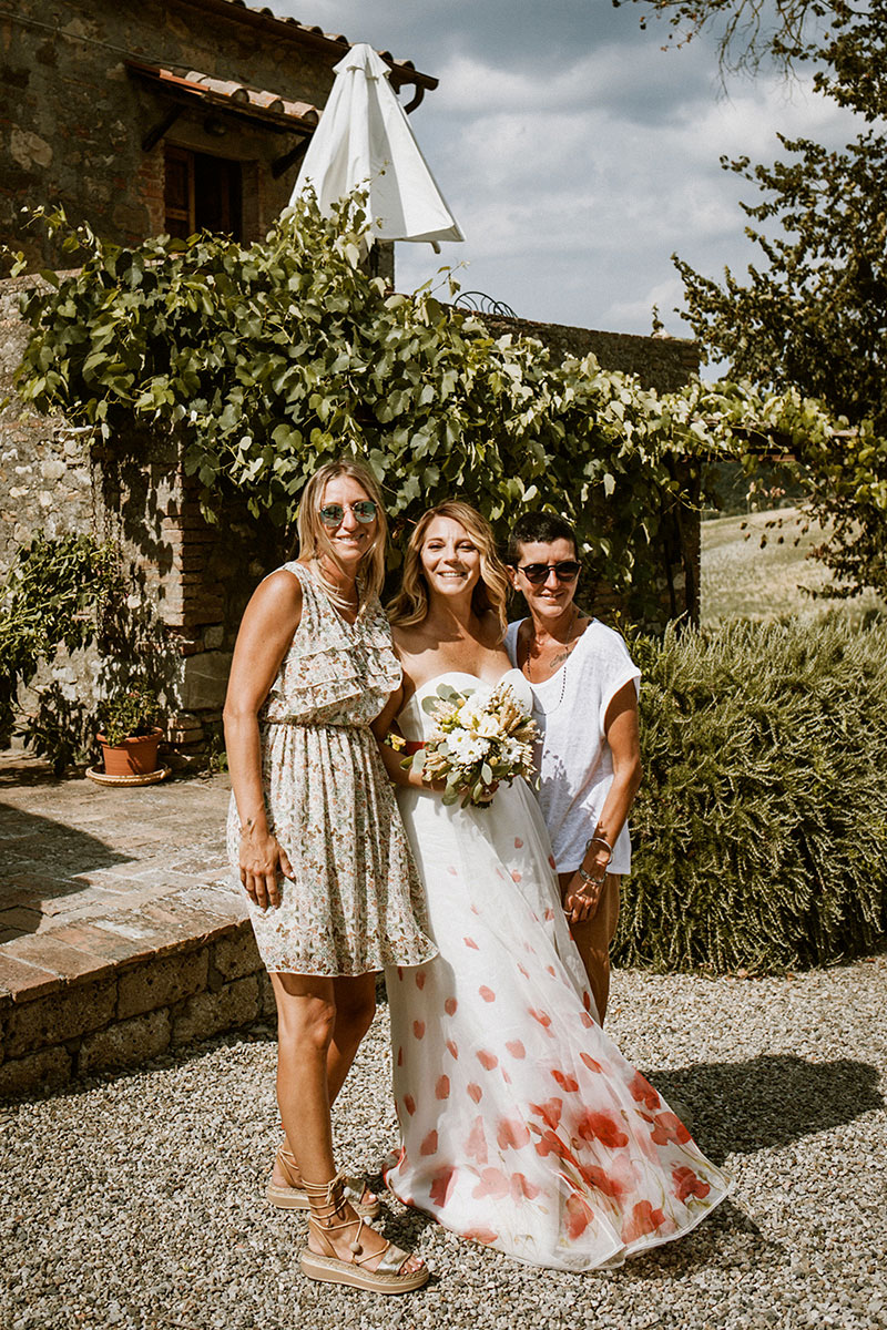 wedding in umbria Italy poppy theme