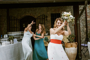 wedding in umbria Italy poppy theme