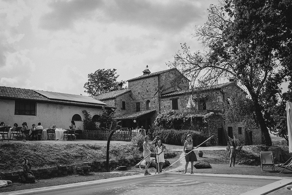 wedding in umbria Italy poppy theme