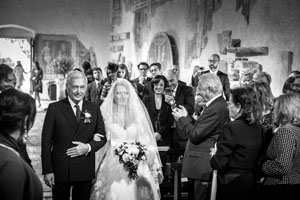cerimonia e ricevimento in una vecchia abbazia in umbria