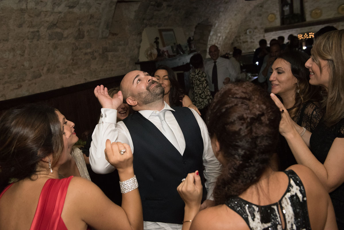 cerimonia e ricevimento in una vecchia abbazia in umbria