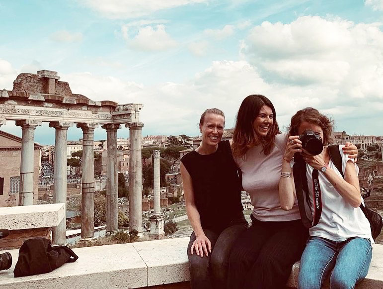 una coppia di sposi per un matrimonio romantico a roma