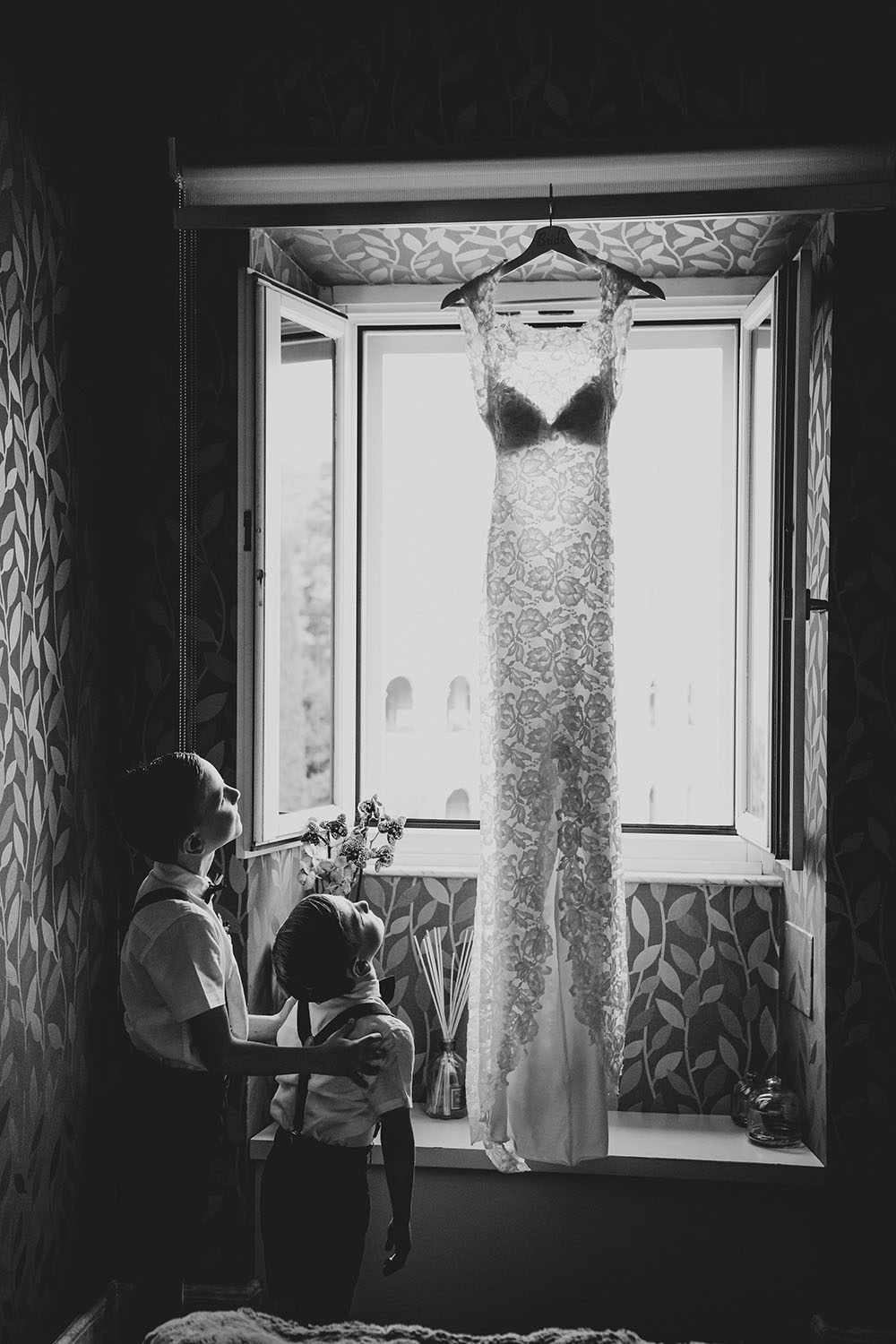 una coppia di sposi per un matrimonio romantico a roma