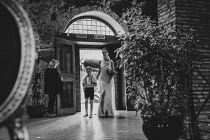 una coppia di sposi per un matrimonio romantico a roma