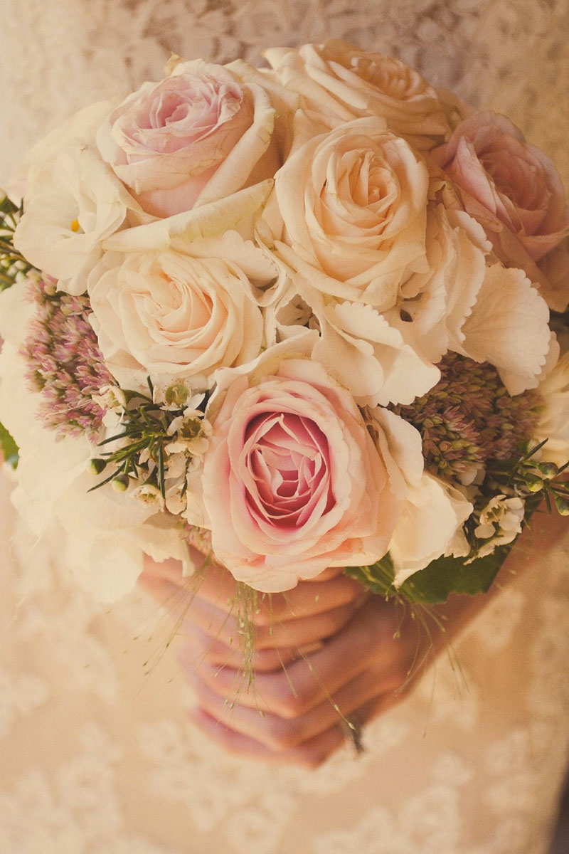 matrimonio chic in una vecchia abbazia in umbria