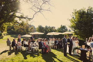 matrimonio chic in una vecchia abbazia in umbria