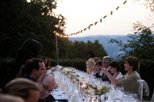 matrimonio chic in una vecchia abbazia in umbria