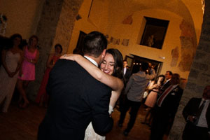 matrimonio chic in una vecchia abbazia in umbria