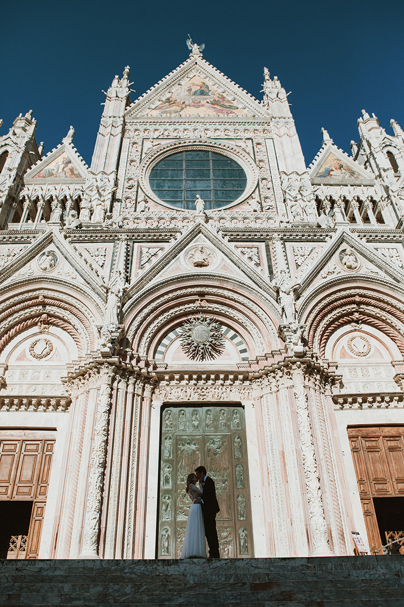 Elopement at Abbey of San Galgano Italy
